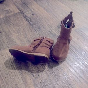 Old Navy Girls’ Boots